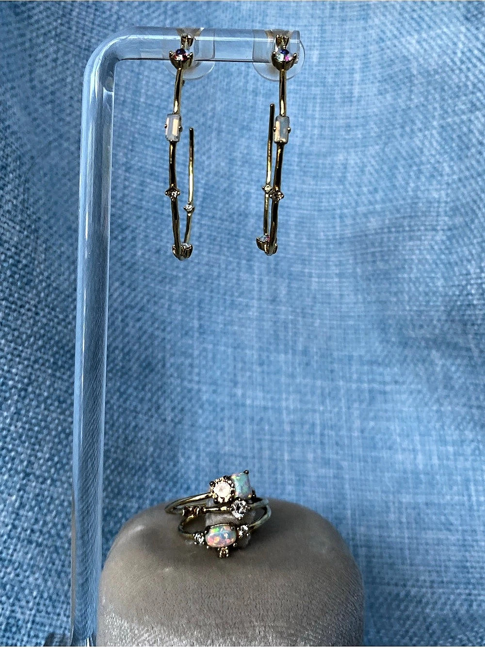 The image shows the Gorjana Hudson Ring Set featuring a delicate gold-plated fin